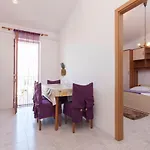 Ana Apartmán *