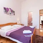 Ana Apartmán