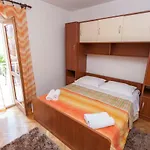 Ana Apartmán *